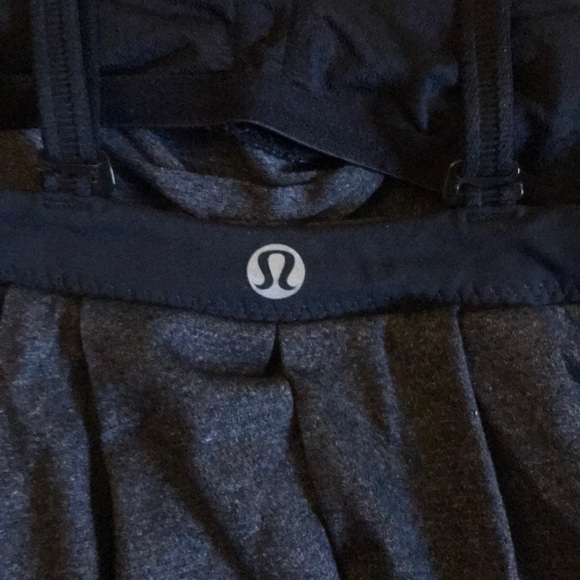 Lululemon tank top 4 black & grey loose - Picture 3 of 4